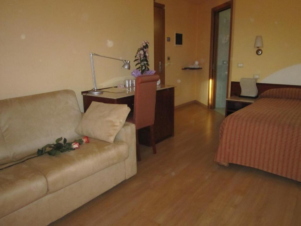 Hotel Al Sole - Enjoy Holiday Cavaion Veronese Eksteriør bilde