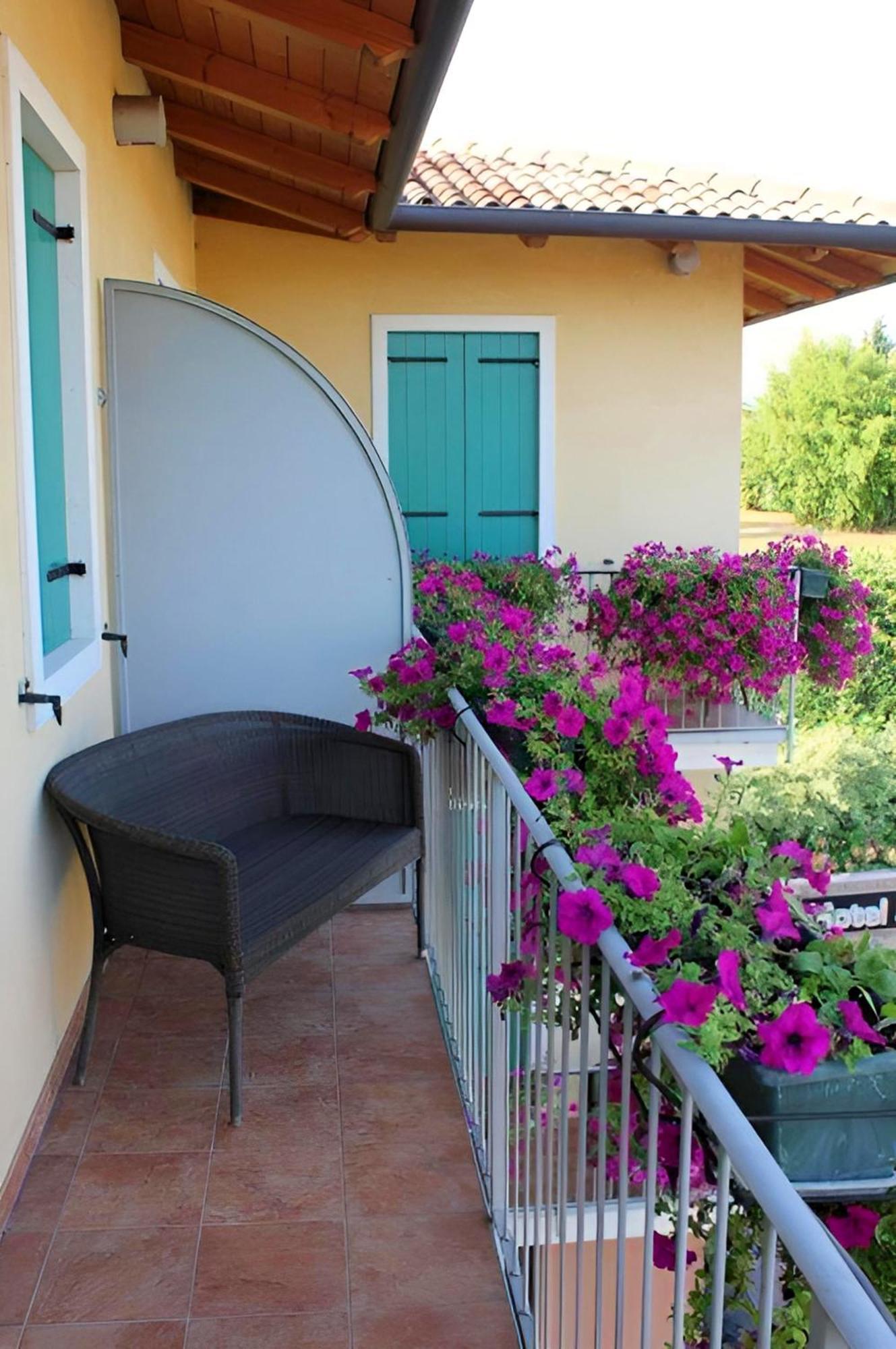 Hotel Al Sole - Enjoy Holiday Cavaion Veronese Eksteriør bilde