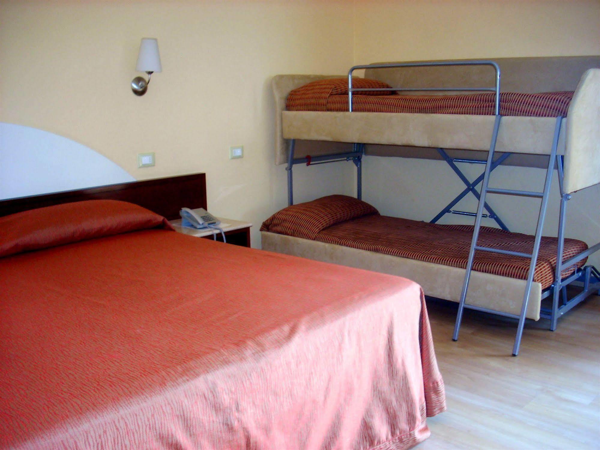 Hotel Al Sole - Enjoy Holiday Cavaion Veronese Eksteriør bilde